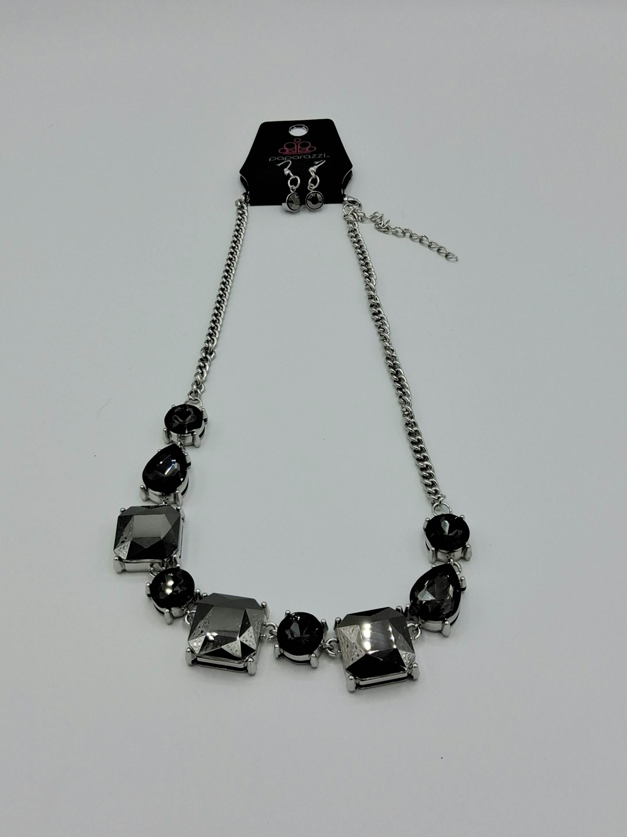 Paparazzi Necklace & Earring Set– New