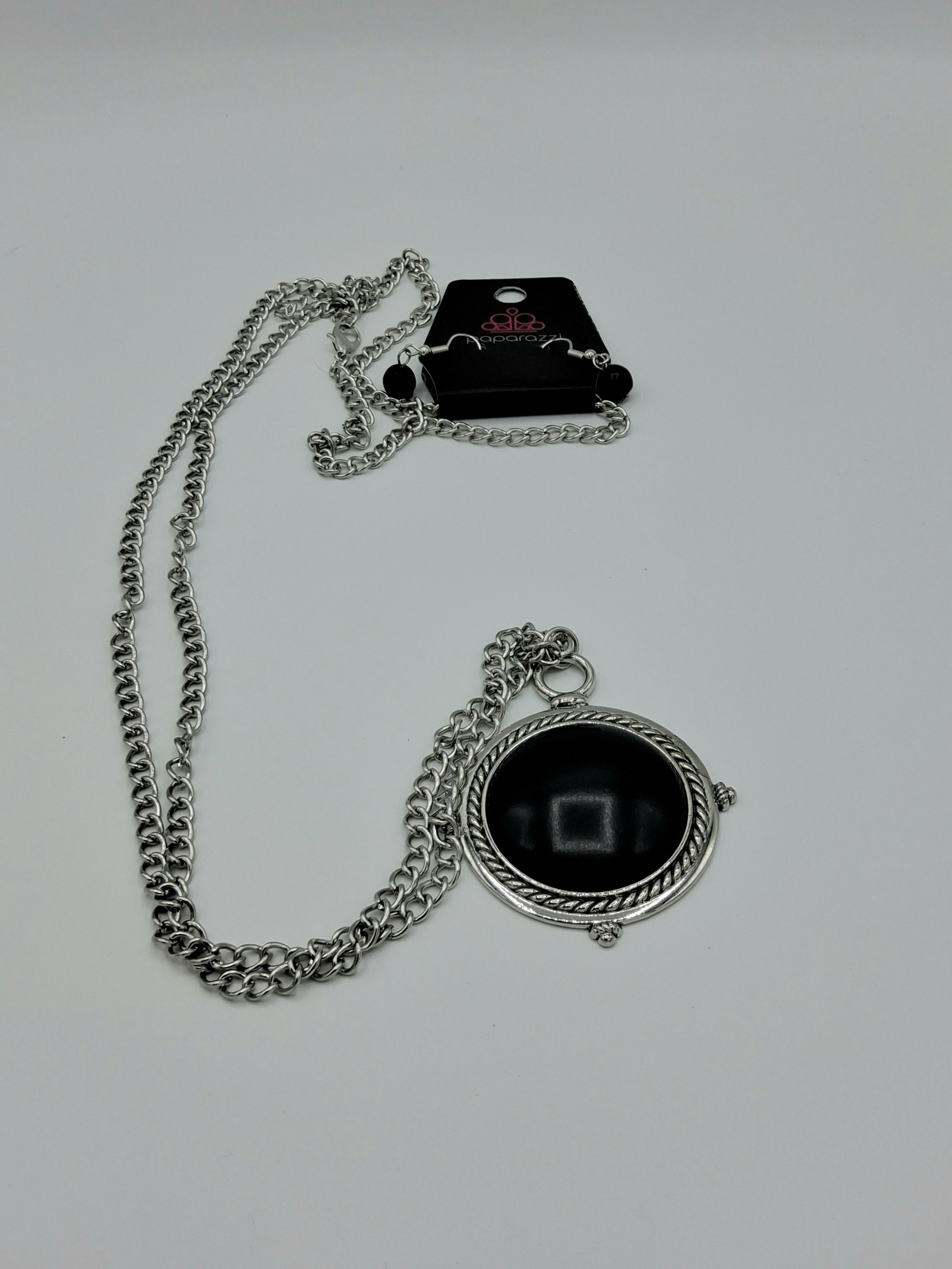 Paparazzi Necklace & Earring Set– New